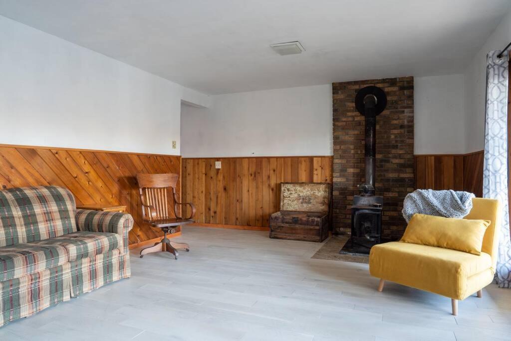 Lovely On The Waterfront Chalet *