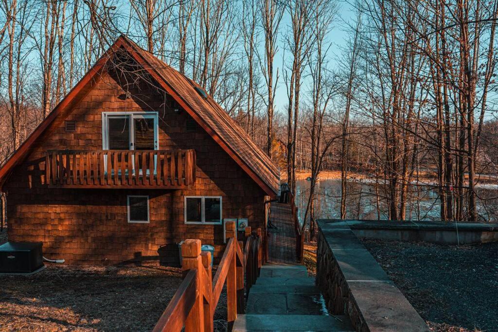 Lovely On The Waterfront Chalet Liberty